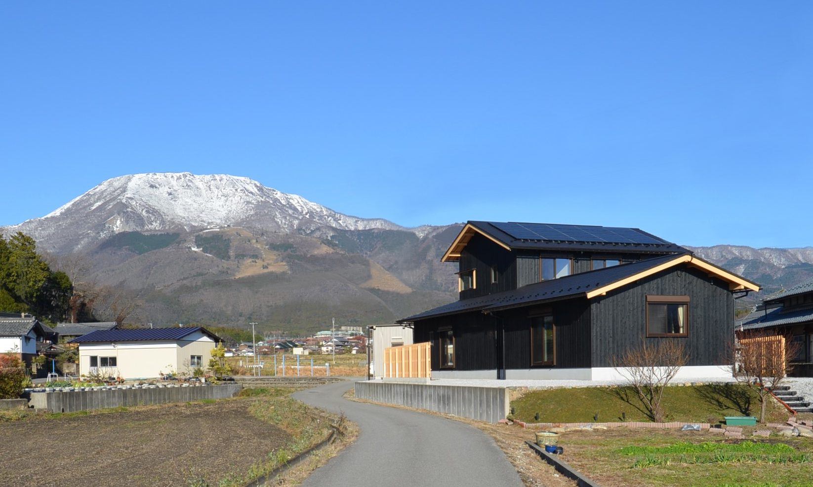 〜伊吹山と里山につつまれて〜<br> 「天満の家」 ゼロエネルギー住宅